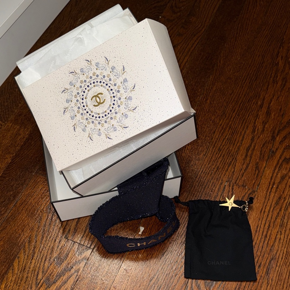 Chanel Gift Box Set. Incl 2 boxes, ribbon & Black drawstring Chanel pouch.